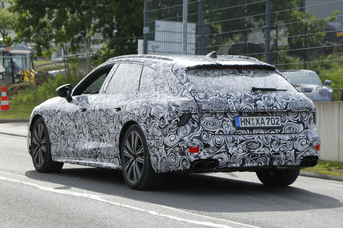 Audi A7 Allroad e S7 Avant: le foto spia svelano nuovi dettagli  (33)