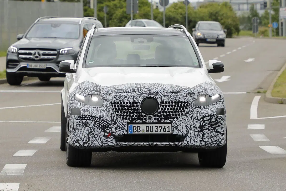 Mercedes GLE, ecco il nuovo facelift avvistato in Germania  (6)