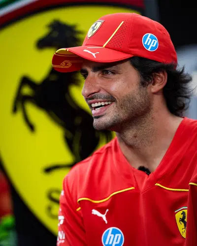 F1, Sainz: "L'addio di Ferrari mi ha fatto stare male. Ho molte offerte e annuncer&ograve; presto la mia decisione"