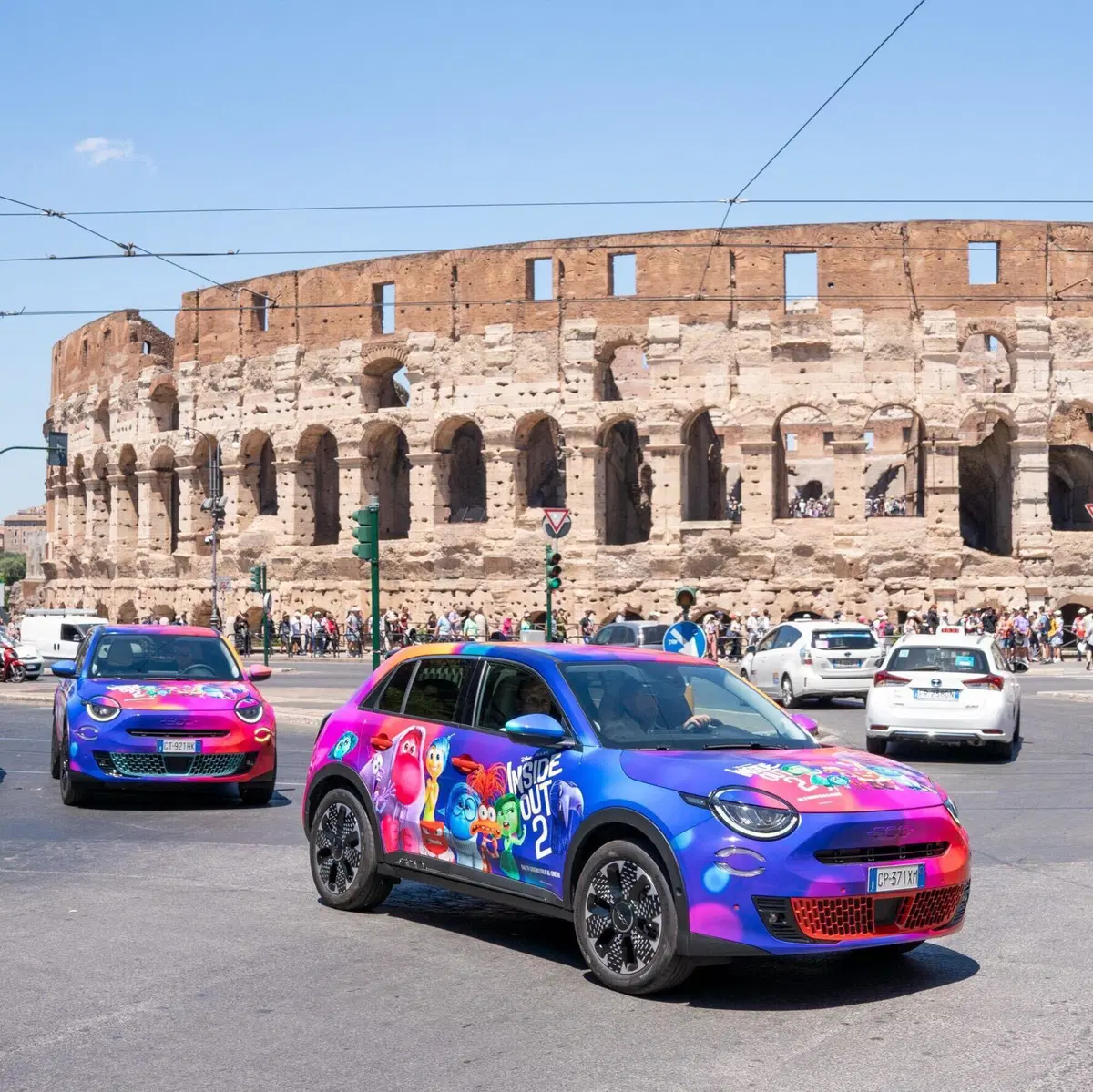 Inside Out 2, il debutto al cinema con una Fiat 600 dedicata alla Disney (3)