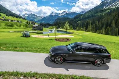 Mercedes-AMG E 53 Hybrid, l'acquasanta e il DIAVOLO