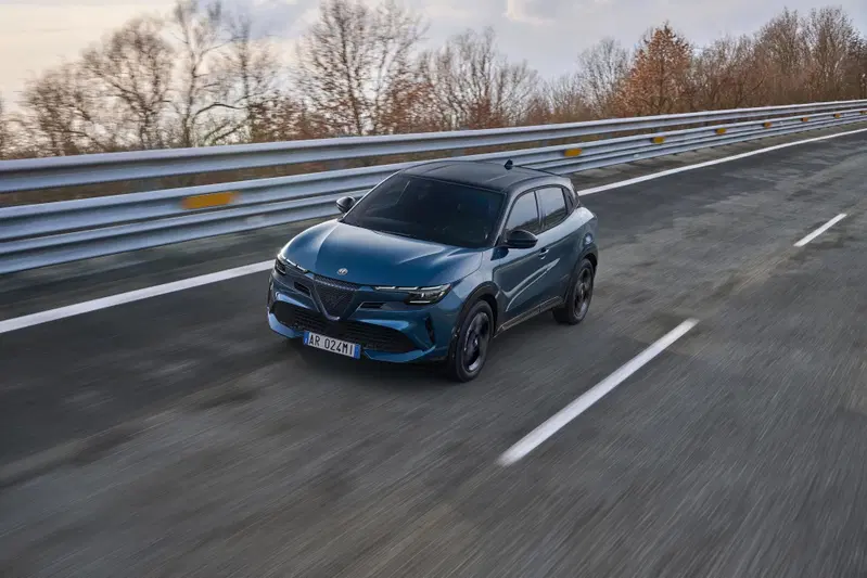 L'Alfa Romeo Junior nei test di messa a punto a Balocco