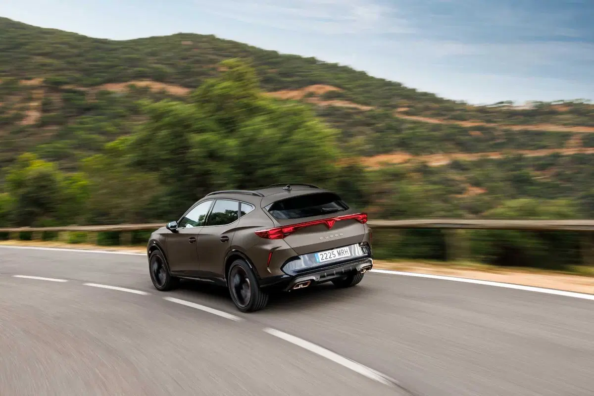 Cupra Formentor 2024: i nuovi motori e l'ossessione per il design (13)