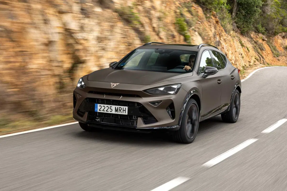 Cupra Formentor 2024: i nuovi motori e l'ossessione per il design (15)