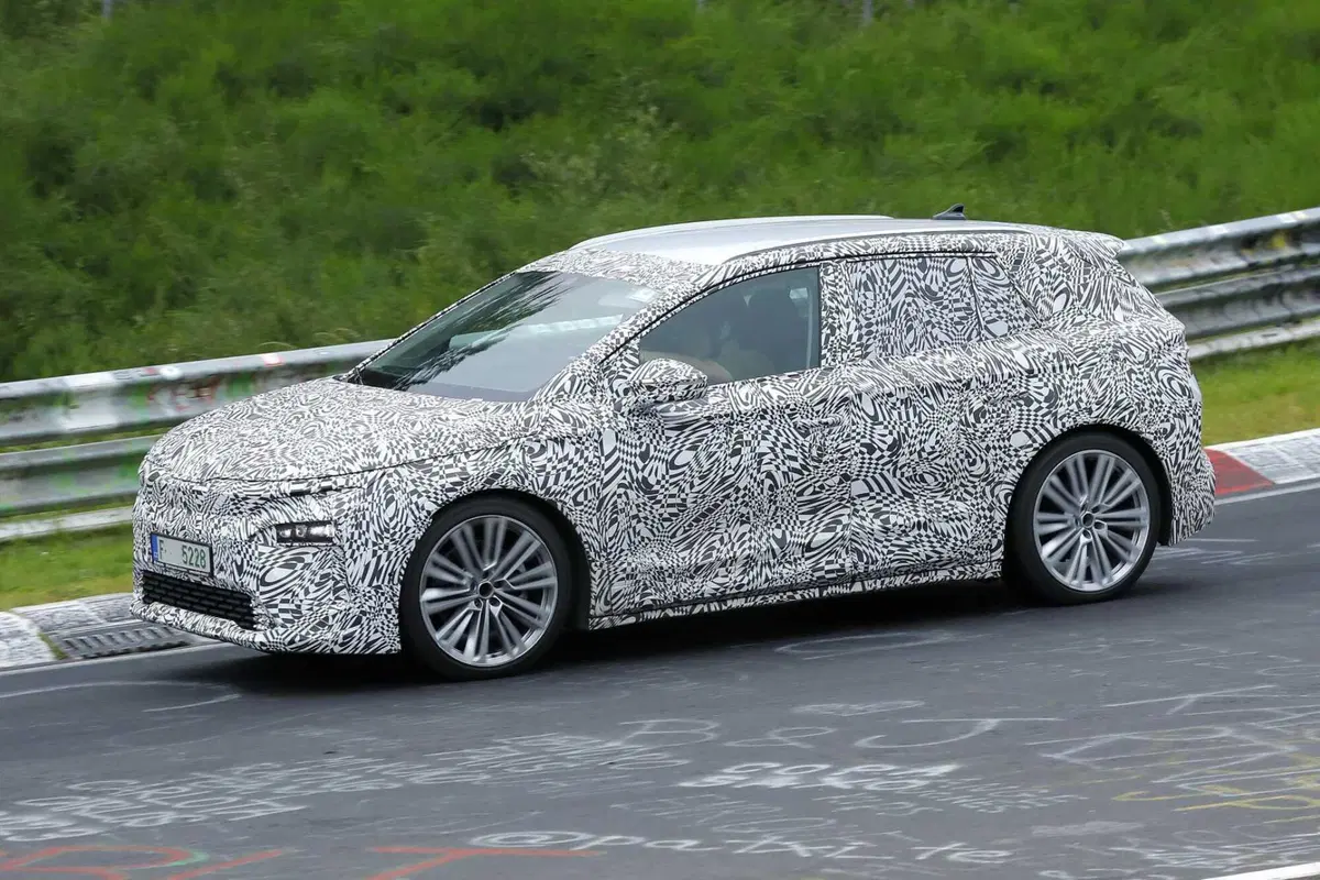 Skoda Elroq: il nuovo SUV Elettrico avvistato durante i test (14)