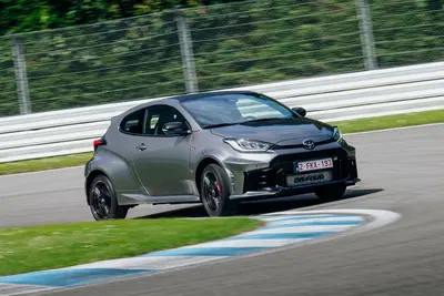 Toyota GR Yaris: la piccola bomba cambia, ancora pi&ugrave; cavalli e dotazioni