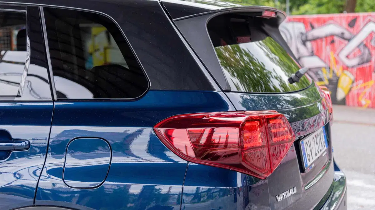 Suzuki Vitara 1.4 Hybrid Starview (13)