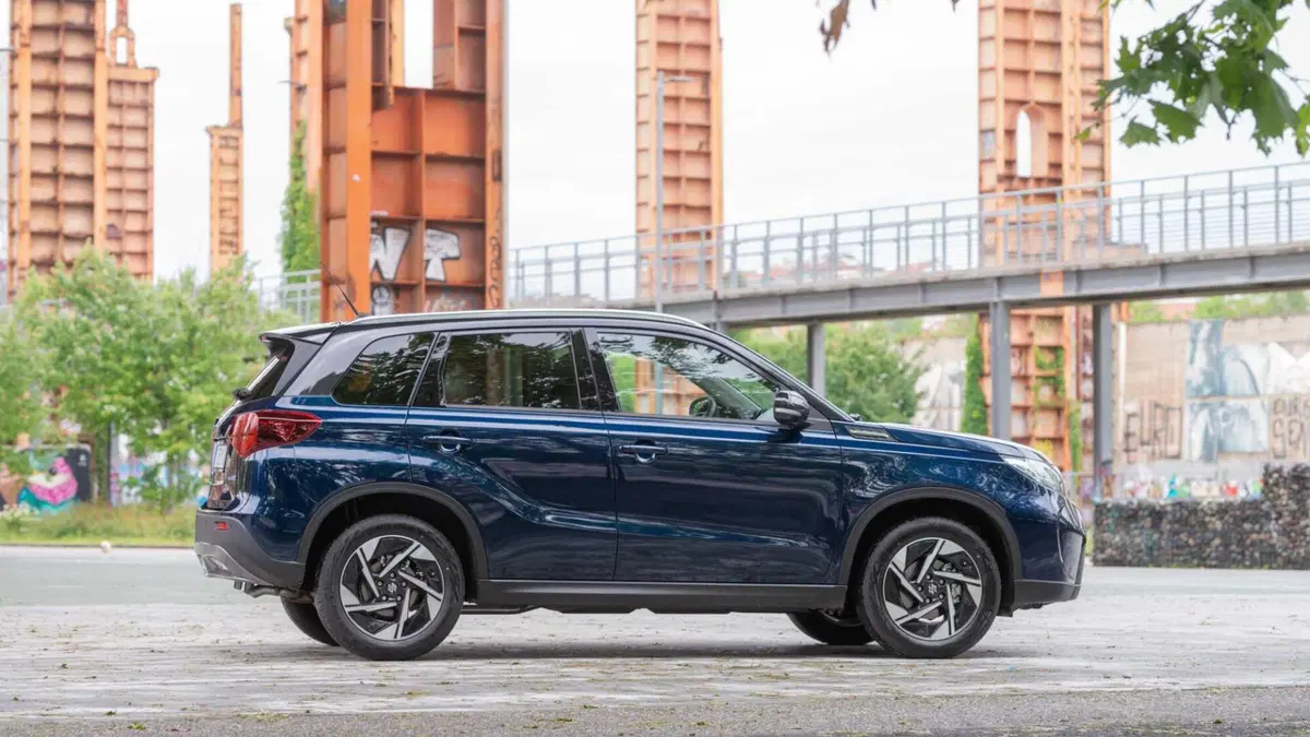 Suzuki Vitara 1.4 Hybrid Starview (7)