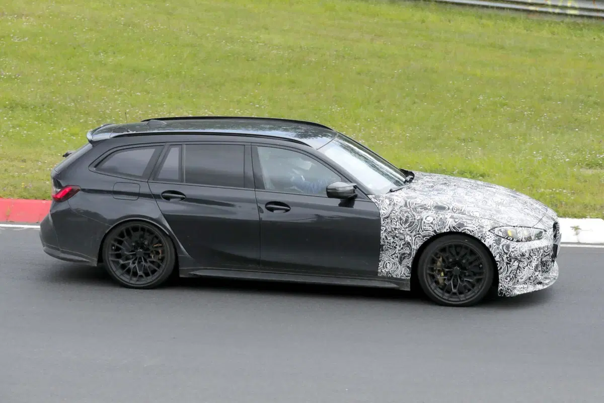 BMW M3 CS Touring: le foto spia svelano il nuovo restyling (2)