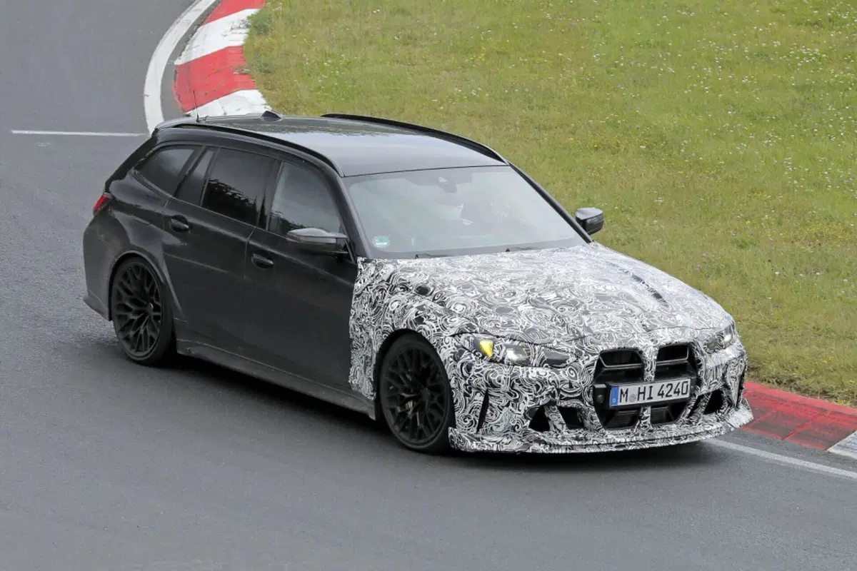 BMW M3 CS Touring: le foto spia svelano il nuovo restyling (4)
