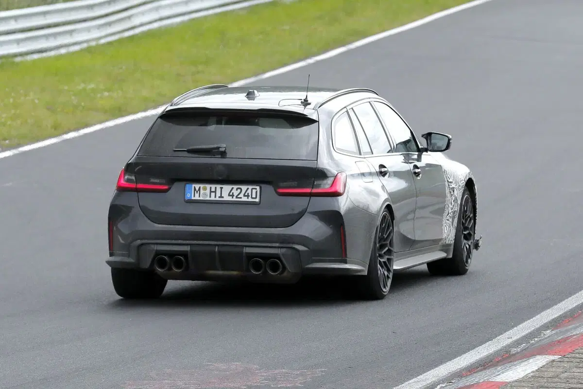 BMW M3 CS Touring: le foto spia svelano il nuovo restyling (5)