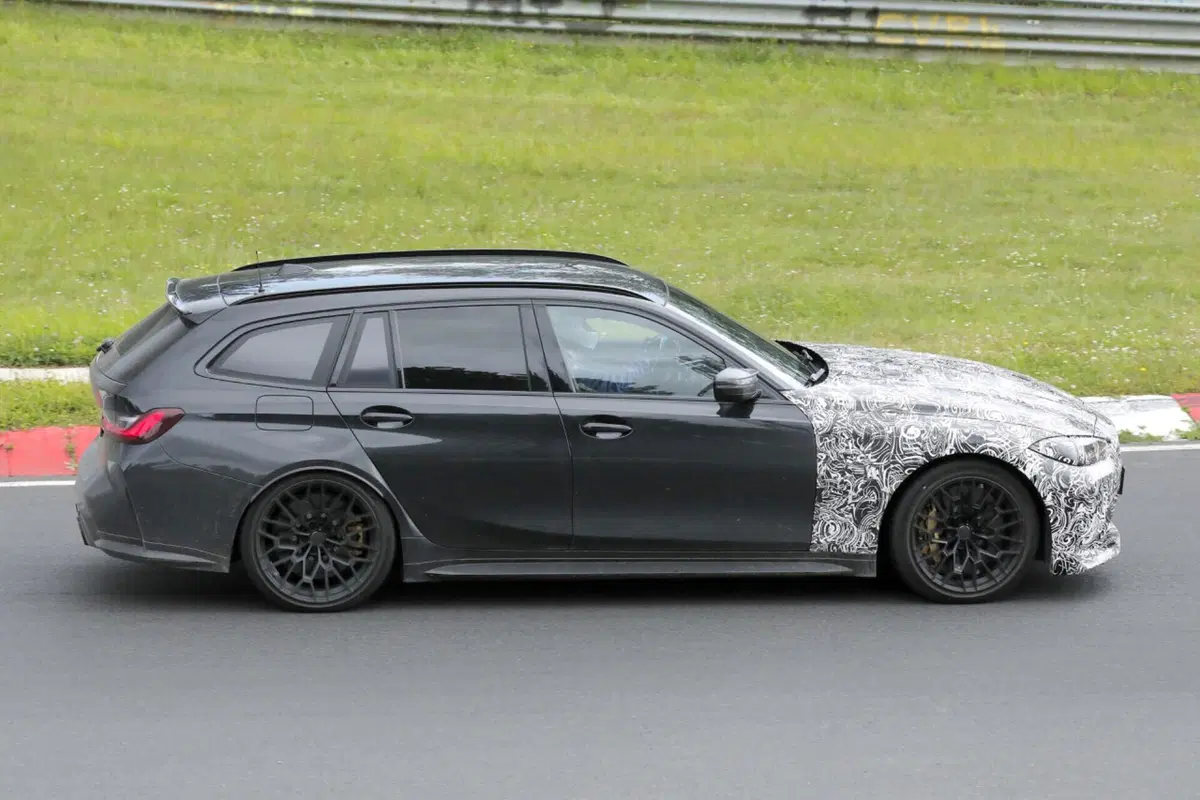 BMW M3 CS Touring: le foto spia svelano il nuovo restyling (8)