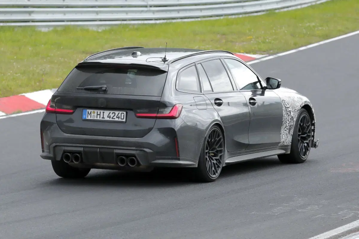 BMW M3 CS Touring: le foto spia svelano il nuovo restyling (10)