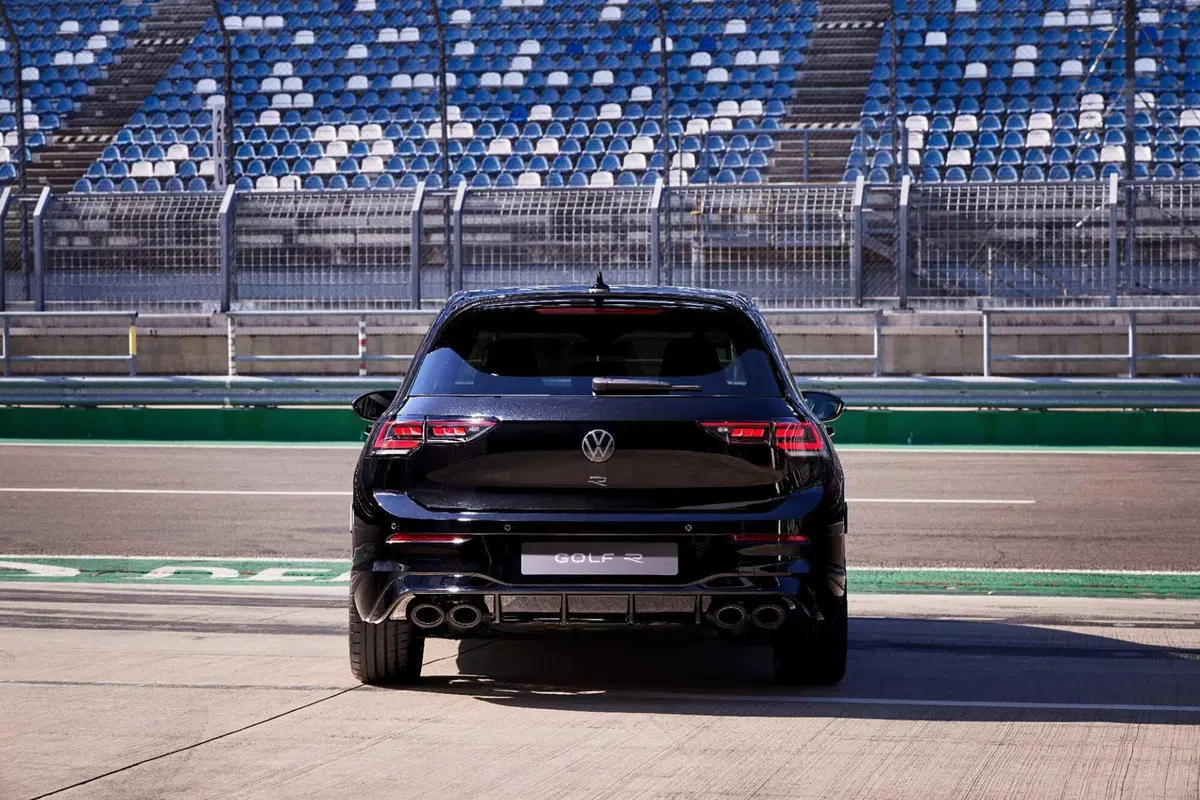 Volkswagen Golf R: 333 CV: la più potente di sempre (5)