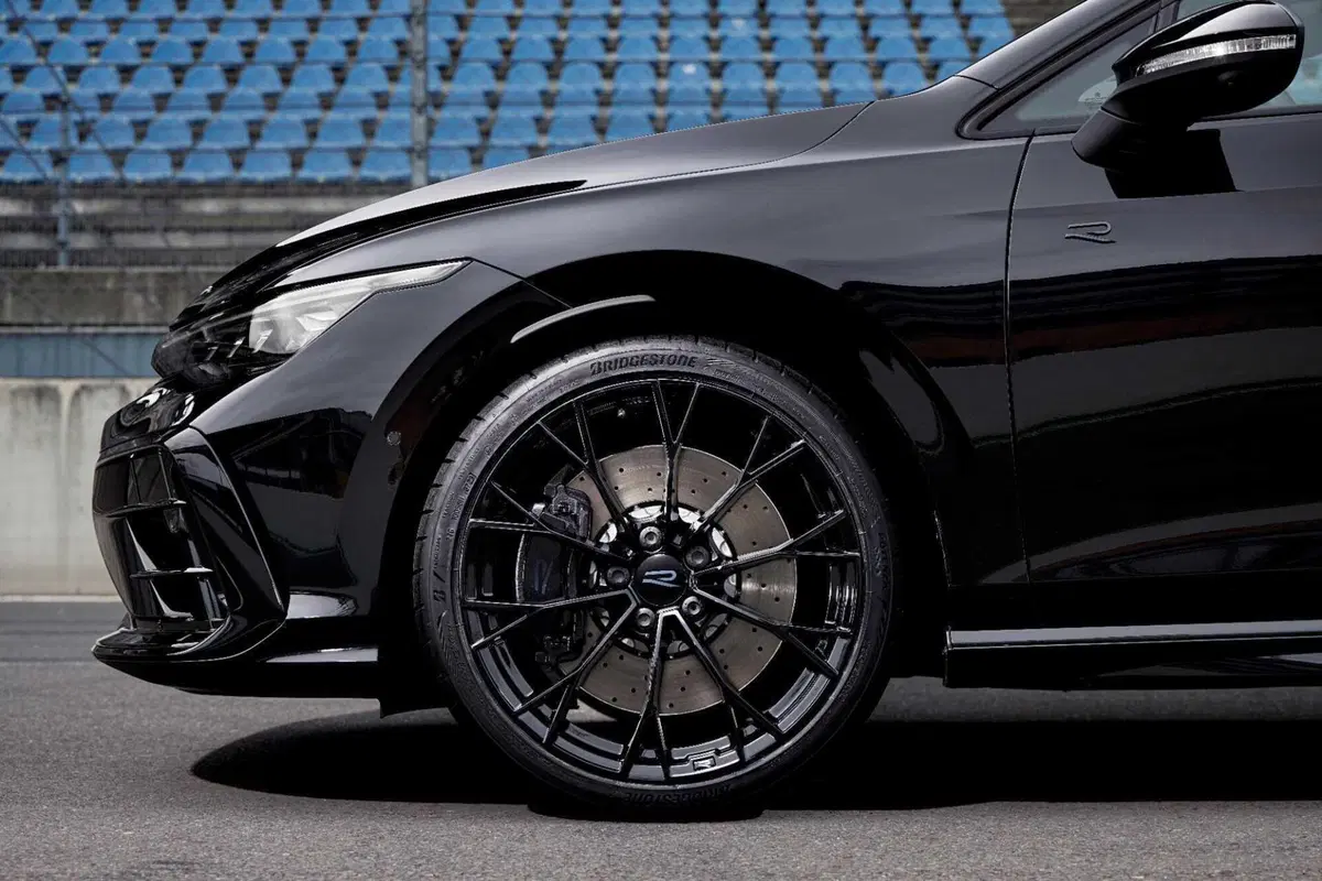 Volkswagen Golf R: 333 CV: la più potente di sempre (14)