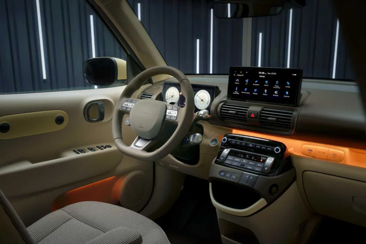 Hyundai Inster: la nuova citycar elettrica da 25k, prezzi, caratteristiche e dotazioni [VIDEO] (17)