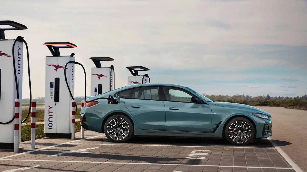 BMW i4 M50 MSport Pro (10)