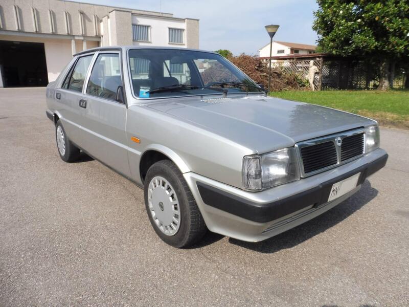 Lancia Prisma 1.6d&#039;epoca del 1988 a Viadana