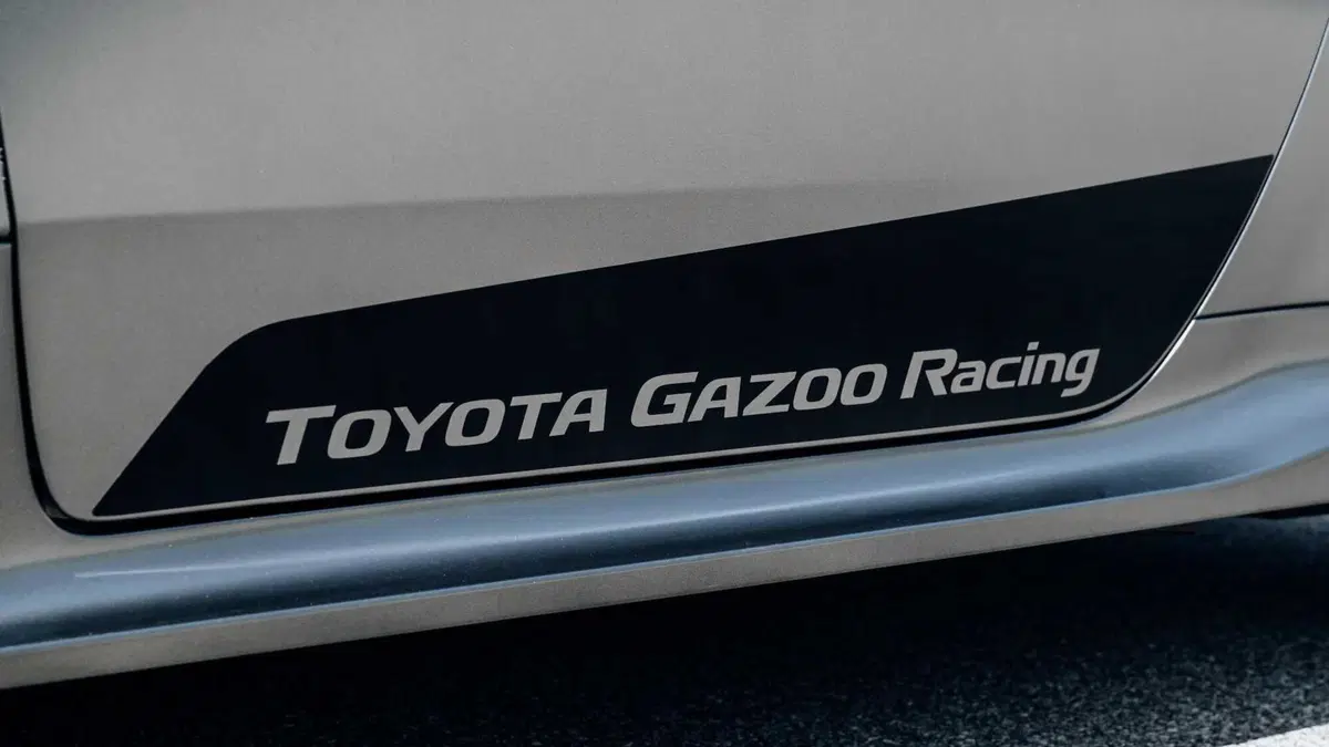 Toyota GR Yaris 1.6 Ogier Special Edition imt-6 (15)