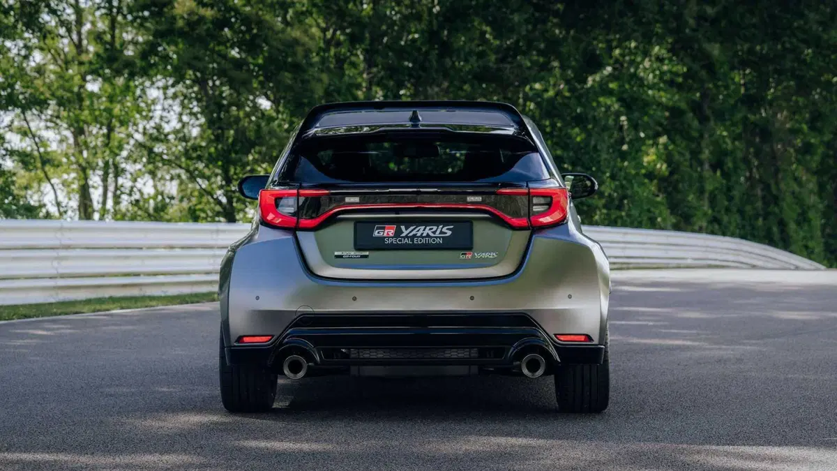 Toyota GR Yaris 1.6 Ogier Special Edition imt-6 (8)