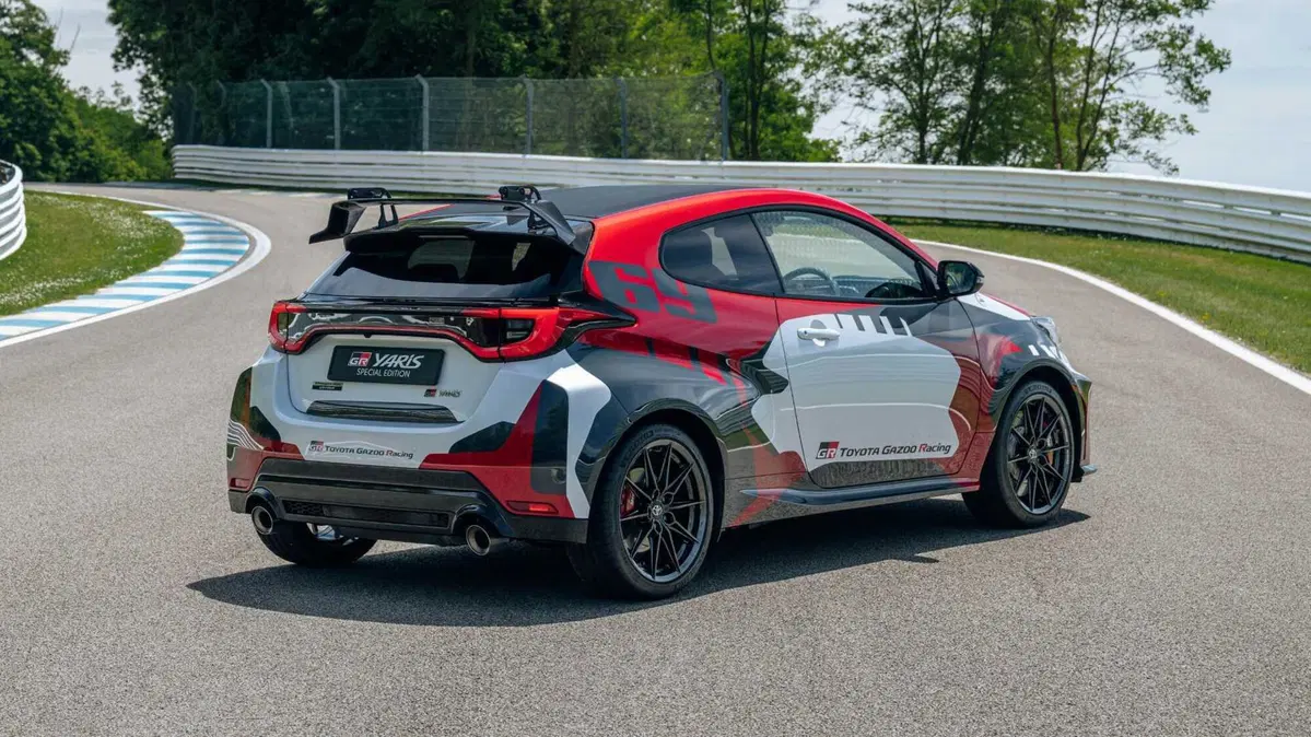 Toyota GR Yaris 1.6 Rovanpera Special Edition imt-6 (7)