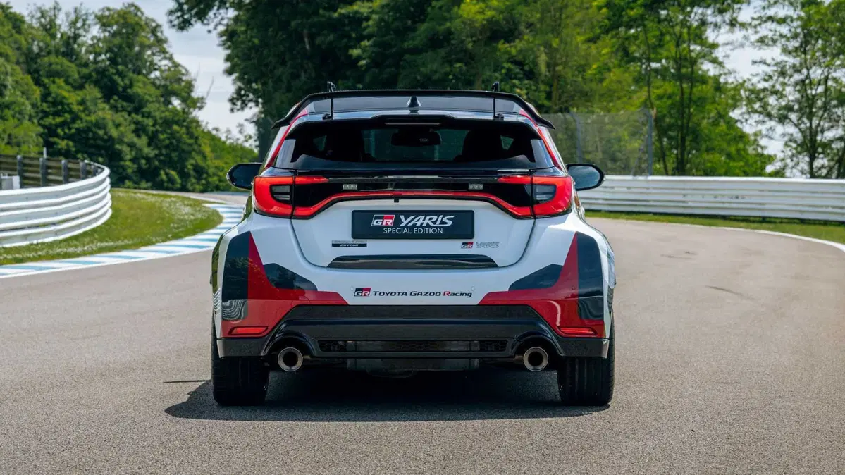 Toyota GR Yaris 1.6 Rovanpera Special Edition imt-6 (8)