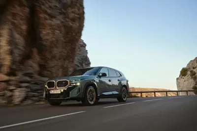 Rumors su BMW: torna la serie 6, mentre svanisce l'auto di Naomi Campbell
