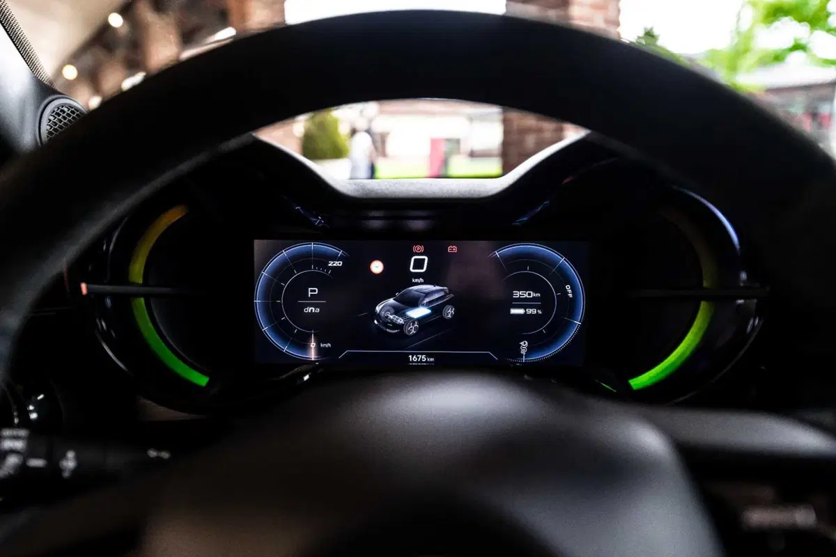 Alfa Romeo Junior Veloce: la più potente ha 280 Cv elettrici [VIDEO] (3)