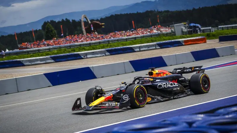 F1. GP Austria, problemi all'elettrico per Max Verstappen nelle FP1: le parole di Horner