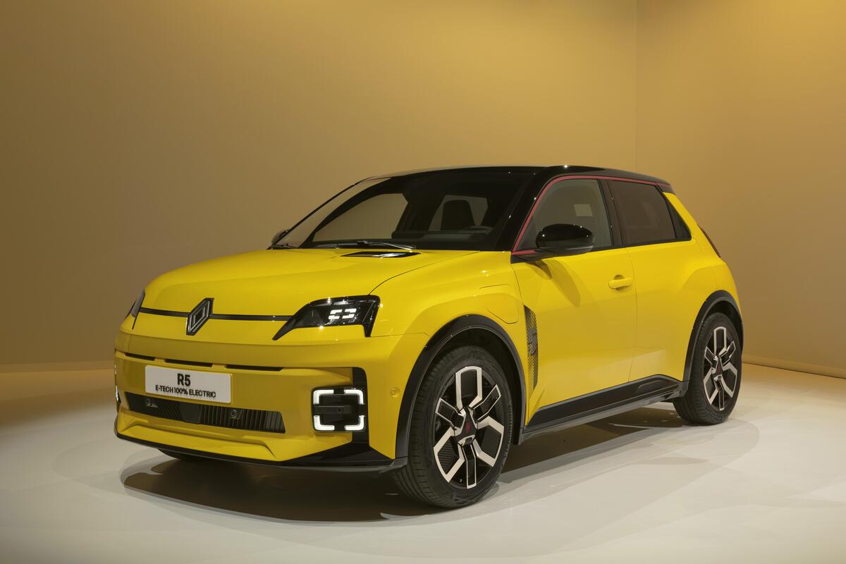 Renault 5 Elettrica la versione da 400 km al prezzo di una Clio