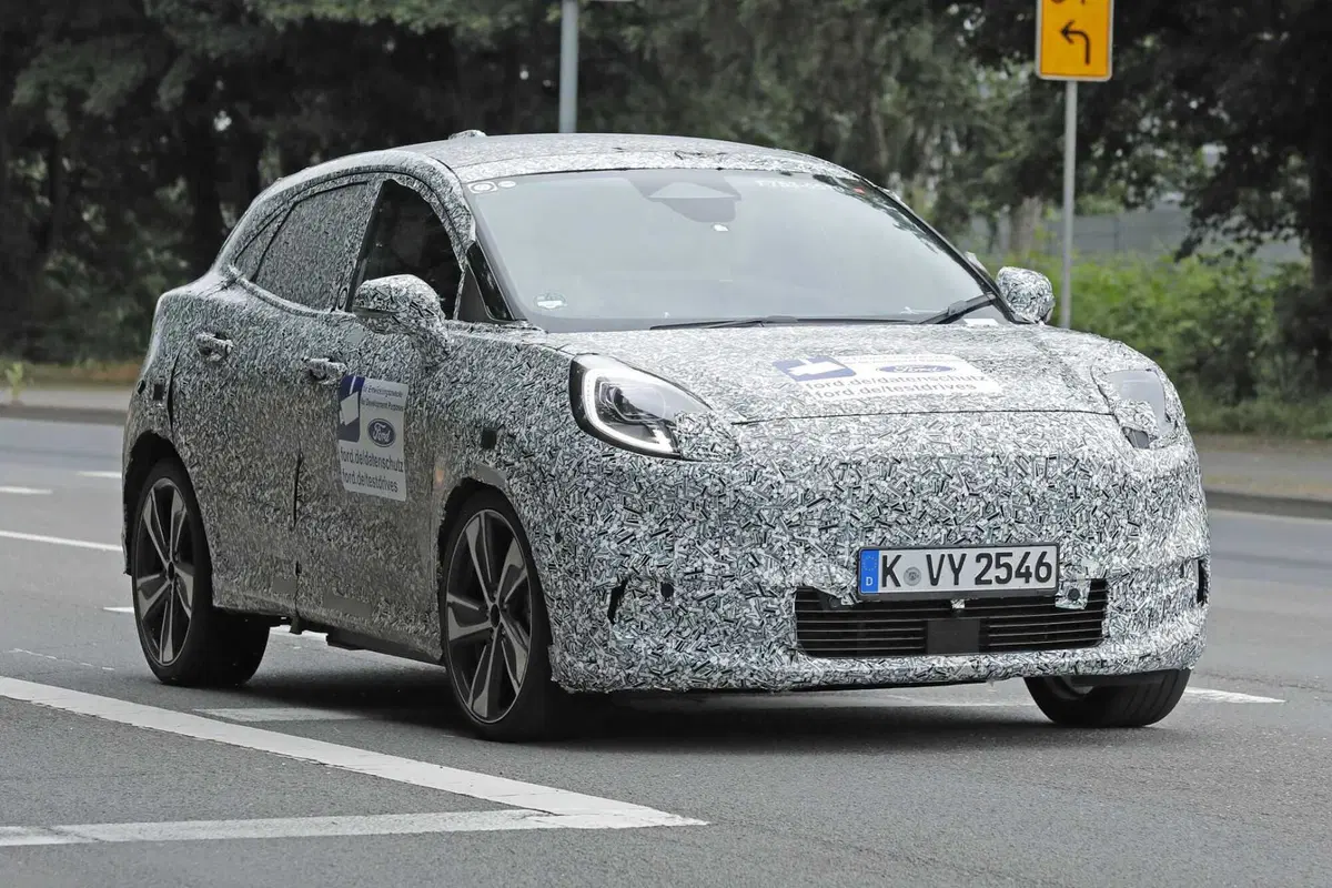 Ford Puma: avvistato il prototipo 100% elettrico (2)