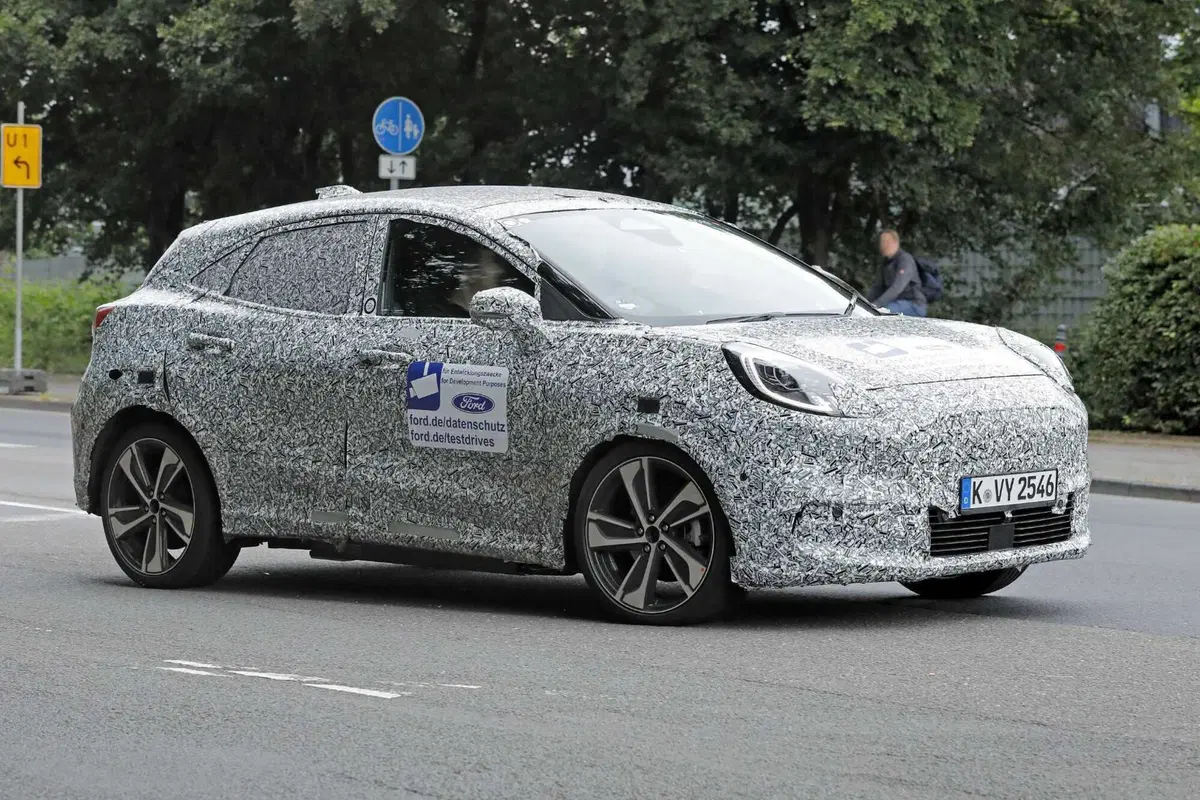 Ford Puma: avvistato il prototipo 100% elettrico (5)