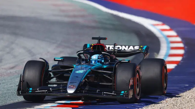 F1. George Russell vince un tumultuoso Gran Premio d'Austria 2024! Contatto tra Verstappen e Lando Norris, costretto al ritiro