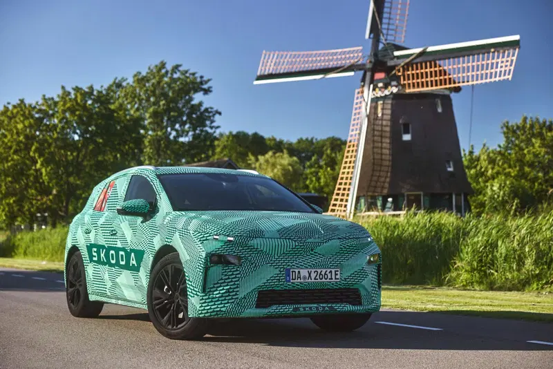 Skoda Elroq: suv elettrico compatto, misterioso ma spazioso [VIDEO]