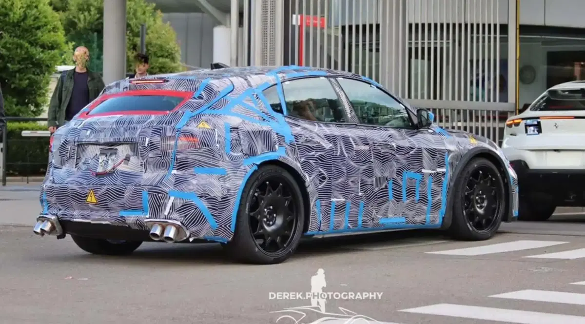 Ferrari elettrica sotto mentite spoglie: il mulotipo viene da Levante (3)