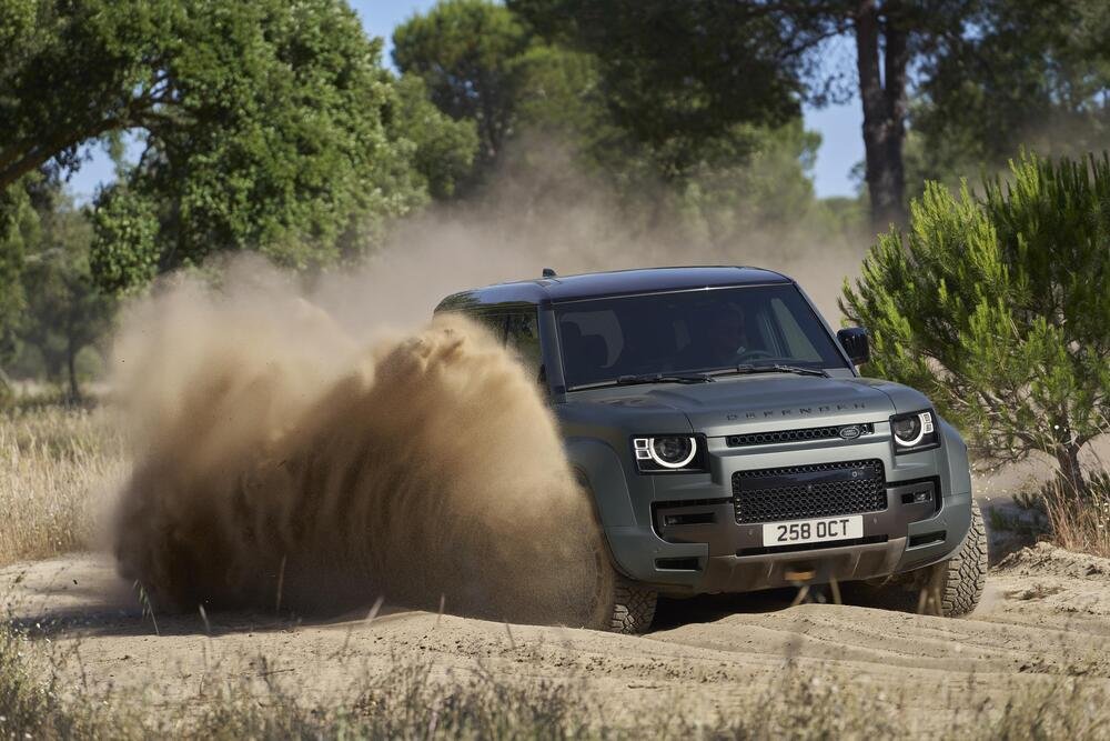 Land Rover Defender Octa: potenza e coppia