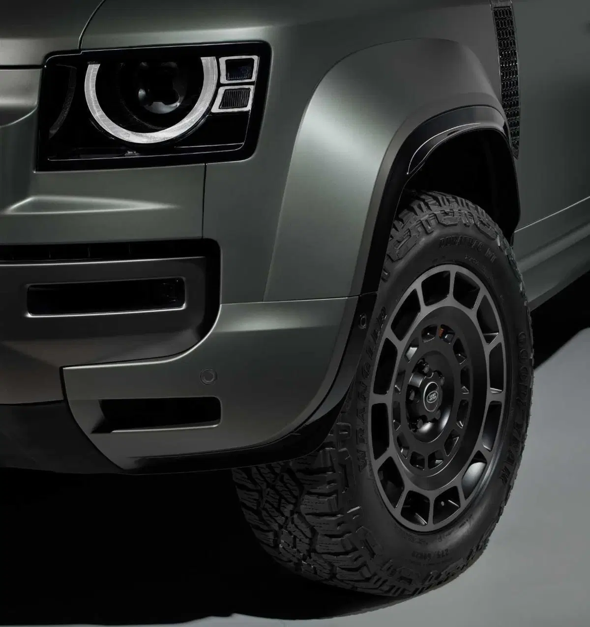 Land Rover Defender Octa: pronta a tutto, e il prezzo non si discute... [VIDEO]