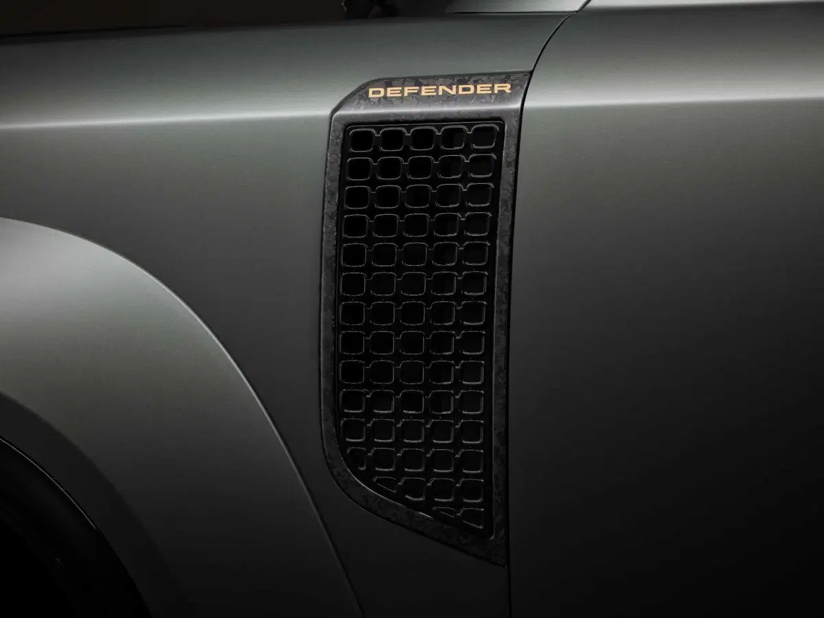 Land Rover Defender Octa: pronta a tutto, e il prezzo non si discute... [VIDEO] (3)