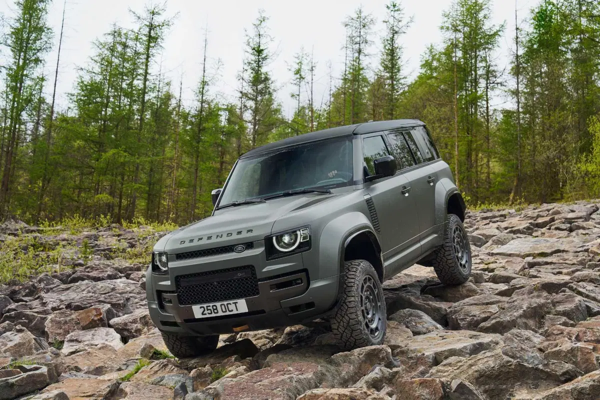 Land Rover Defender Octa: pronta a tutto, e il prezzo non si discute... [VIDEO] (15)