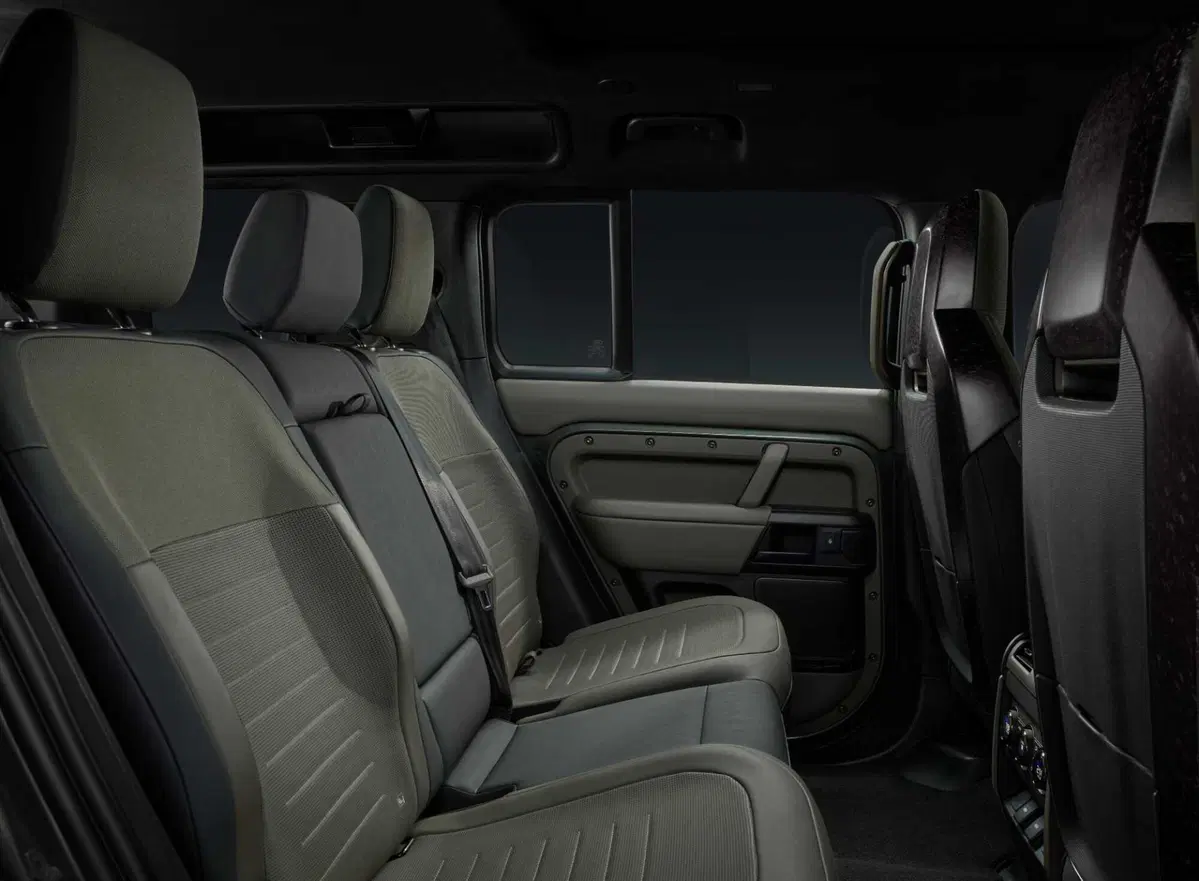 Land Rover Defender Octa: pronta a tutto, e il prezzo non si discute... [VIDEO] (17)