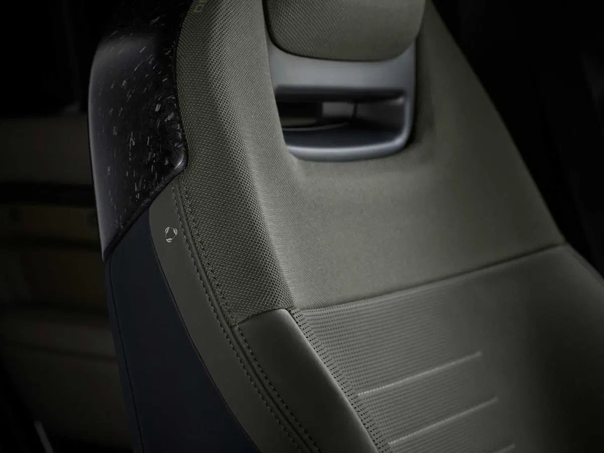 Land Rover Defender Octa: pronta a tutto, e il prezzo non si discute... [VIDEO] (18)