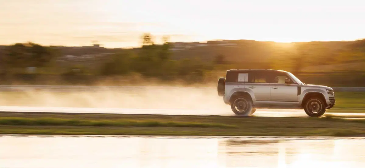 Land Rover Defender Octa: pronta a tutto, e il prezzo non si discute... [VIDEO] (24)