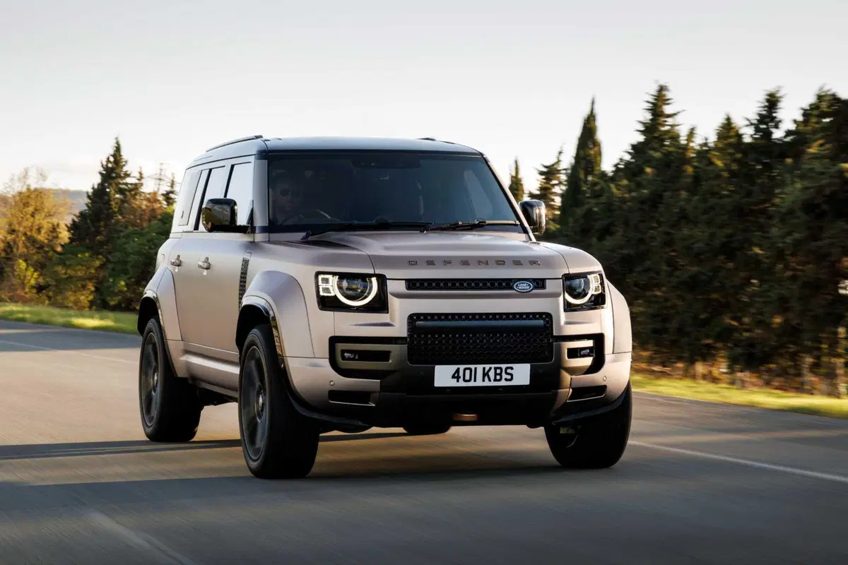 Land Rover Defender Octa: pronta a tutto, e il prezzo non si discute... [VIDEO] (26)