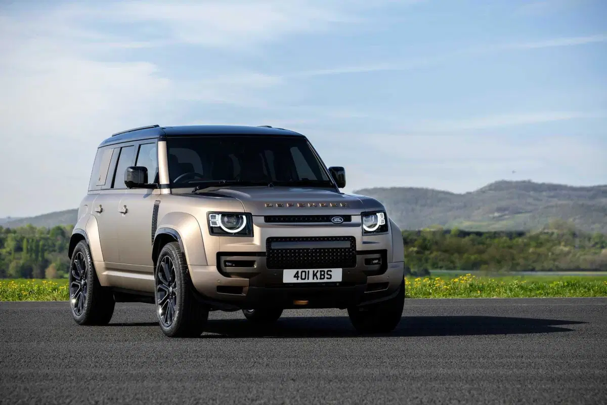 Land Rover Defender Octa: pronta a tutto, e il prezzo non si discute... [VIDEO] (30)