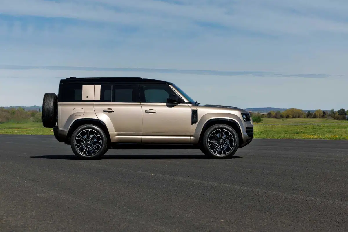 Land Rover Defender Octa: pronta a tutto, e il prezzo non si discute... [VIDEO] (31)