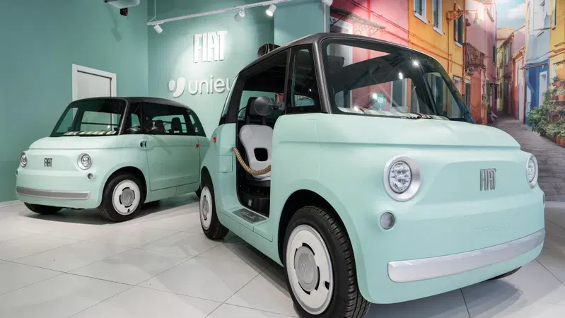 Fiat Topolino alla prova: si pu&ograve; comprare per 39 euro al mese all'Unieuro