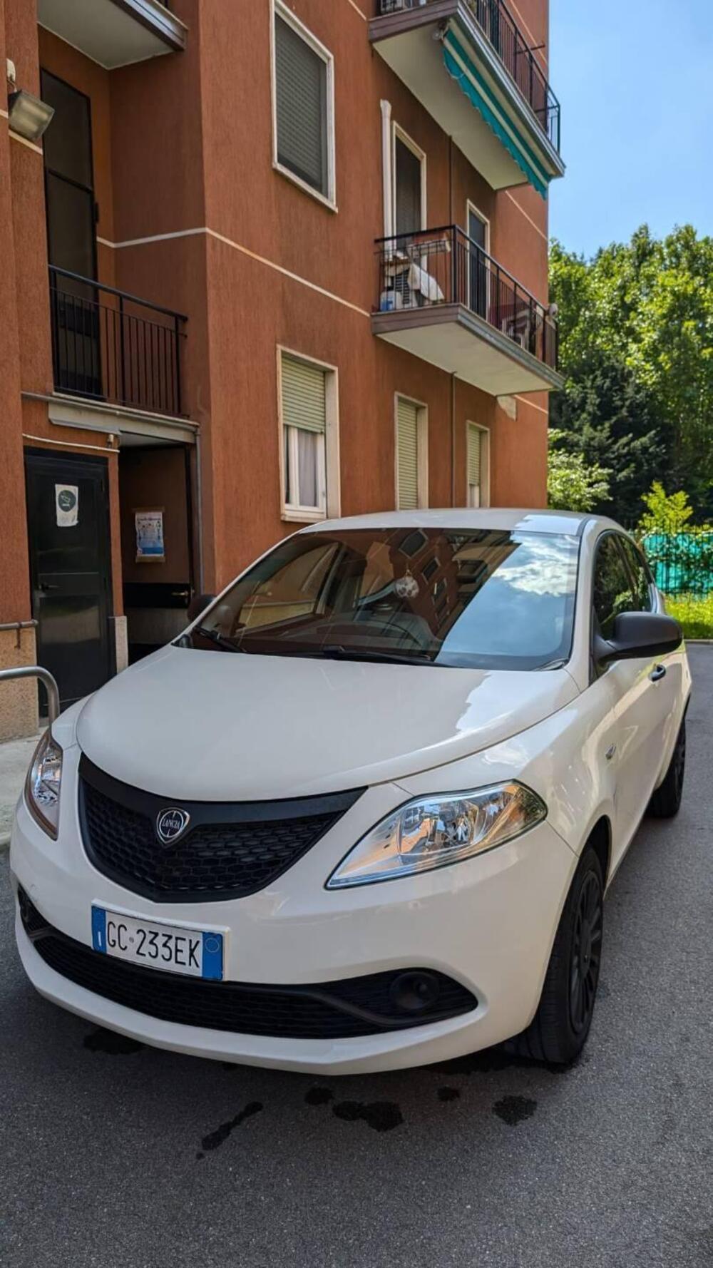 Lancia Ypsilon usata a Milano