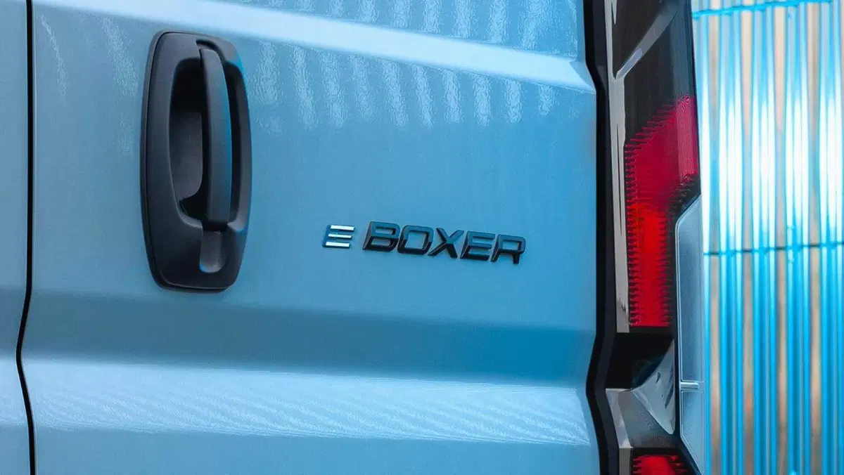 Peugeot Boxer (2023-->>) (7)