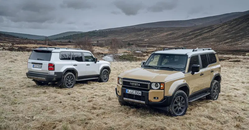Toyota Land Cruiser 2024: prezzi, allestimenti e l'iconica First Edition [VIDEO]
