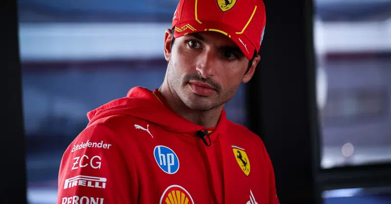 F1. Carlos Sainz: "Non parler&ograve; del mio futuro fin quando non avr&ograve; deciso. Ringrazio Briatore per l'interesse suo e di Alpine ma..."